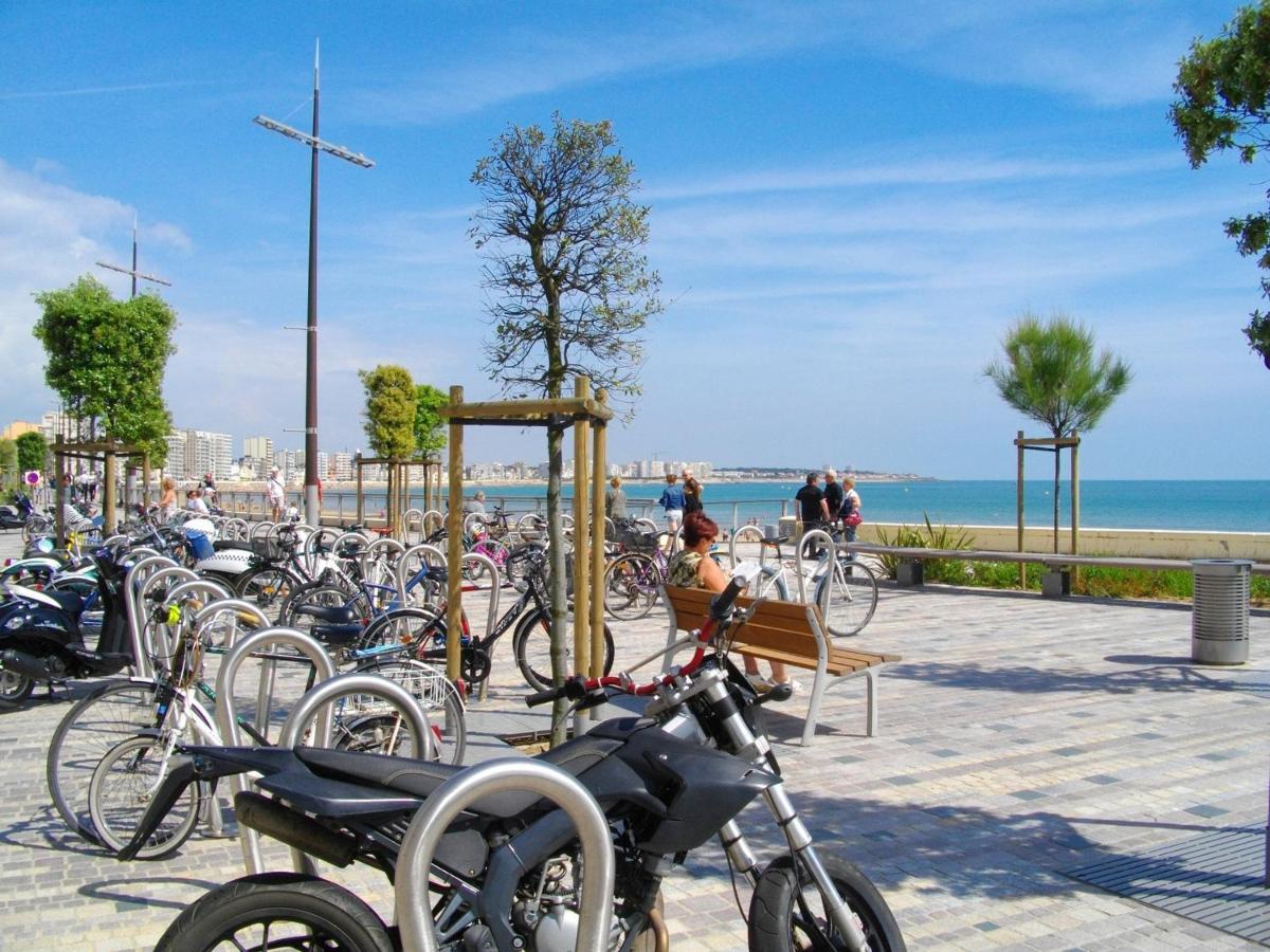 Appartement T2 Face Plage Avec Balcon, Cuisine Equipee Et Tv - Fr-1-92-908 Les Sables-dʼOlonne Exteriör bild