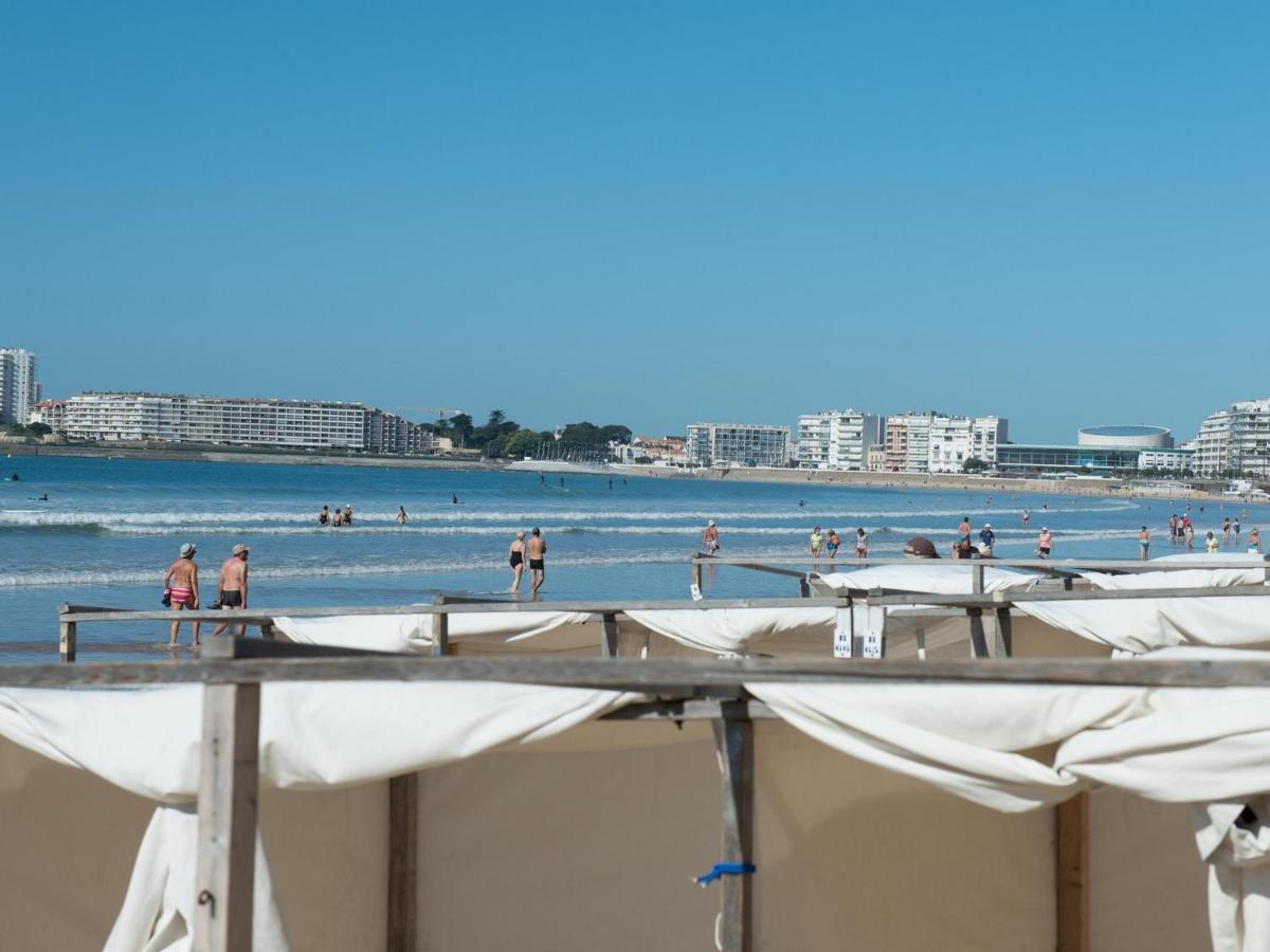 Appartement T2 Face Plage Avec Balcon, Cuisine Equipee Et Tv - Fr-1-92-908 Les Sables-dʼOlonne Exteriör bild