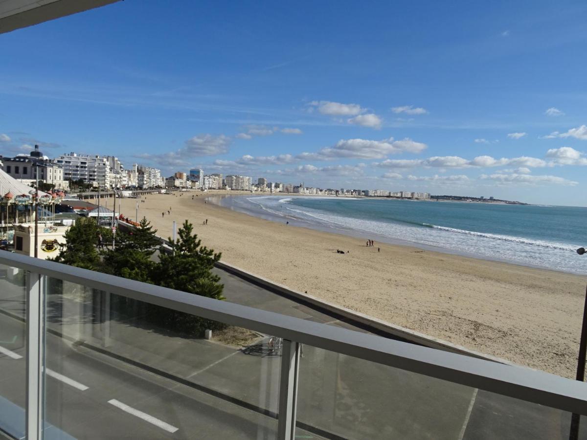 Appartement T2 Face Plage Avec Balcon, Cuisine Equipee Et Tv - Fr-1-92-908 Les Sables-dʼOlonne Exteriör bild