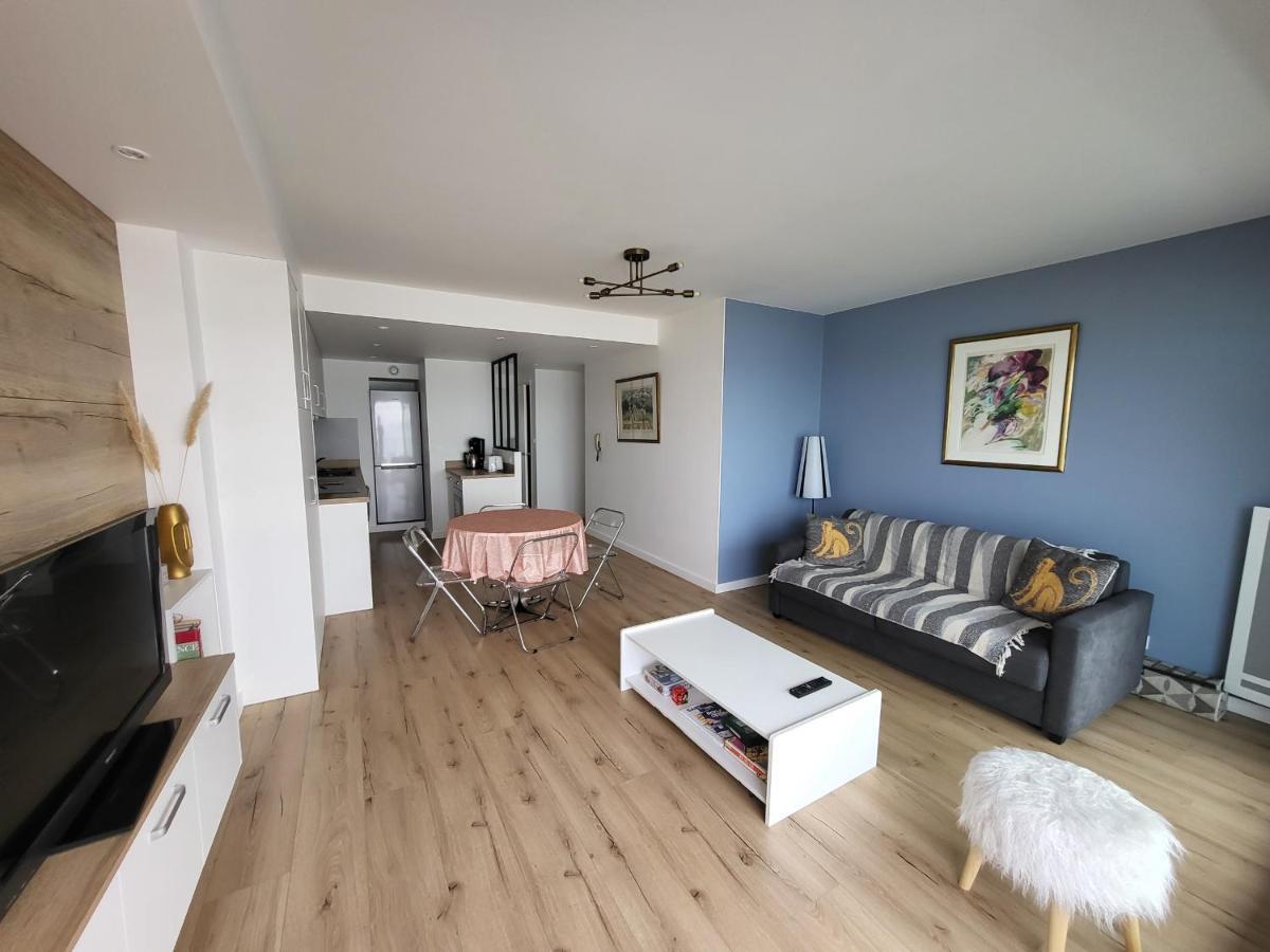 Appartement T2 Face Plage Avec Balcon, Cuisine Equipee Et Tv - Fr-1-92-908 Les Sables-dʼOlonne Exteriör bild